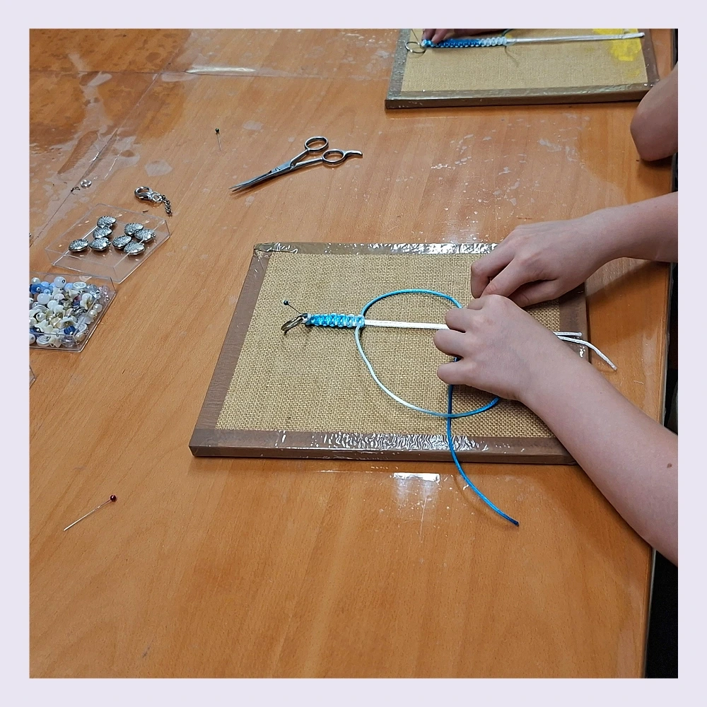 Selbst gestaltete Armbänder, Ketten und Accessoires