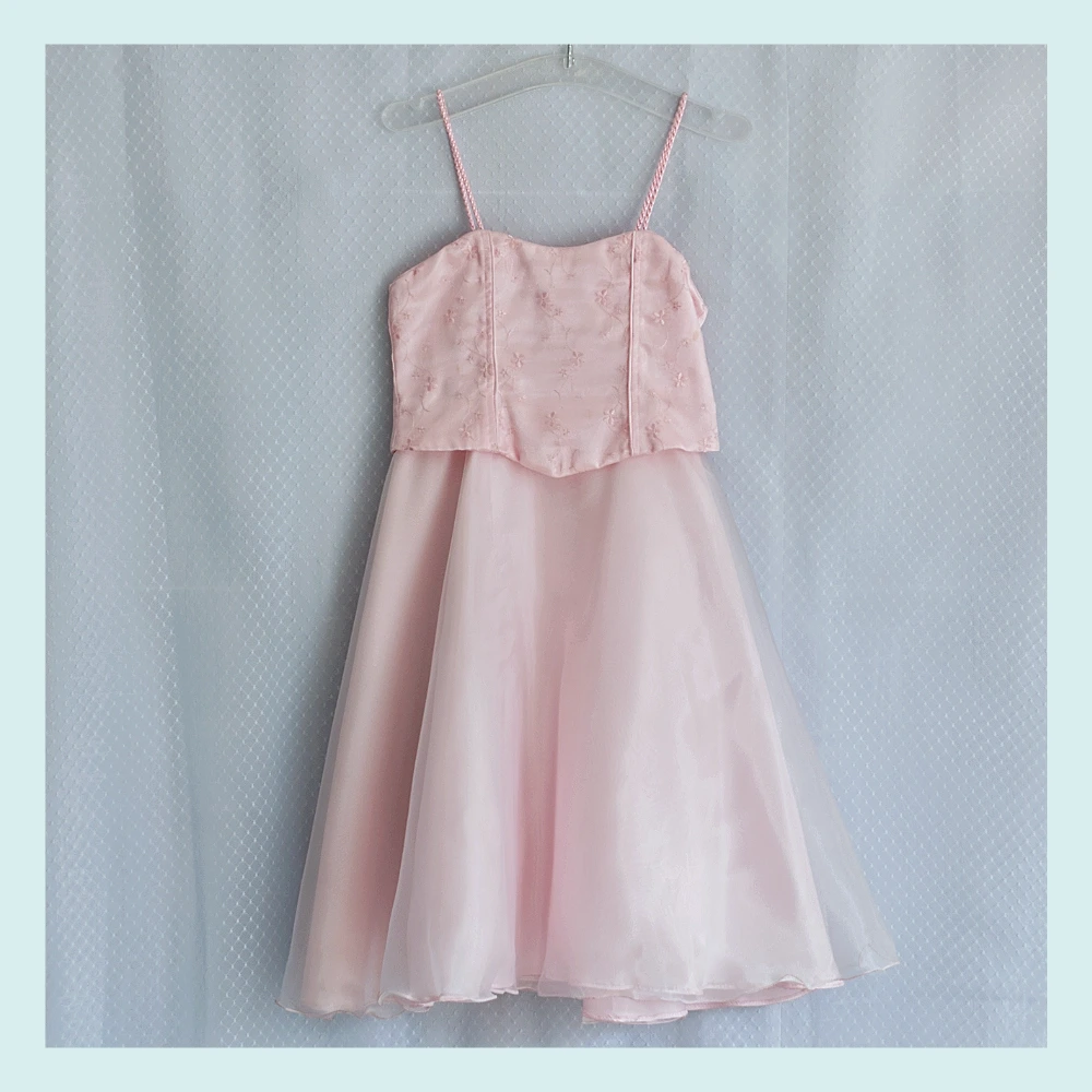 Rosafarbenes festliches Kleid für Mädchen