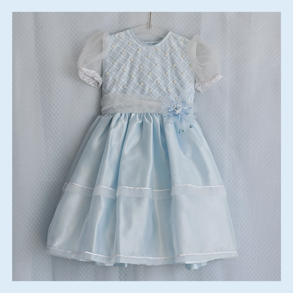 Hellblaues festliches Kleid für Mädchen